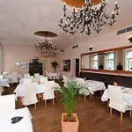 Niederlaendischer Hof 4*
