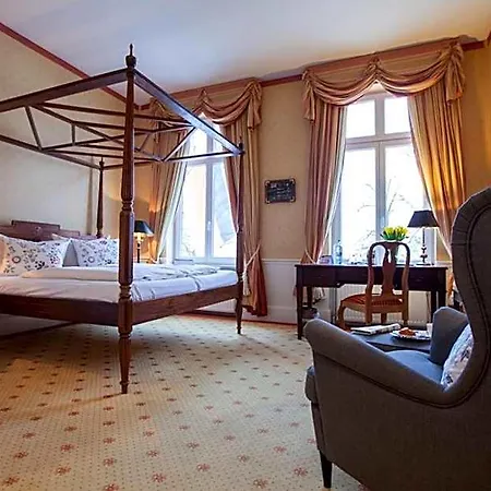 Hotel Niederländischer Hof 4*