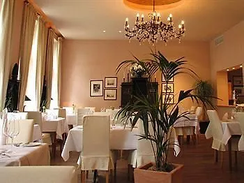 Hotel Niederländischer Hof 4*